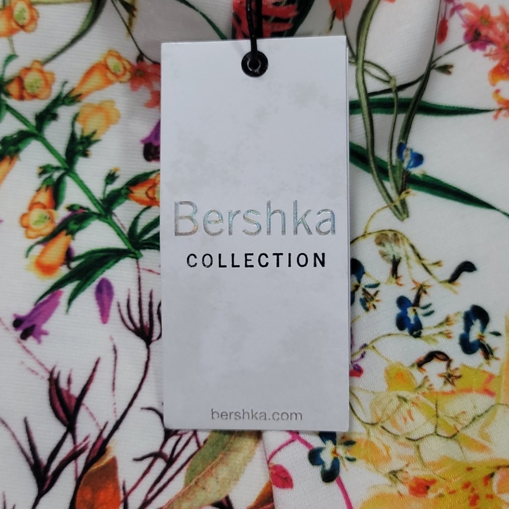 Bershka Collection Floral Skirt Size M - Picture 3 of 13